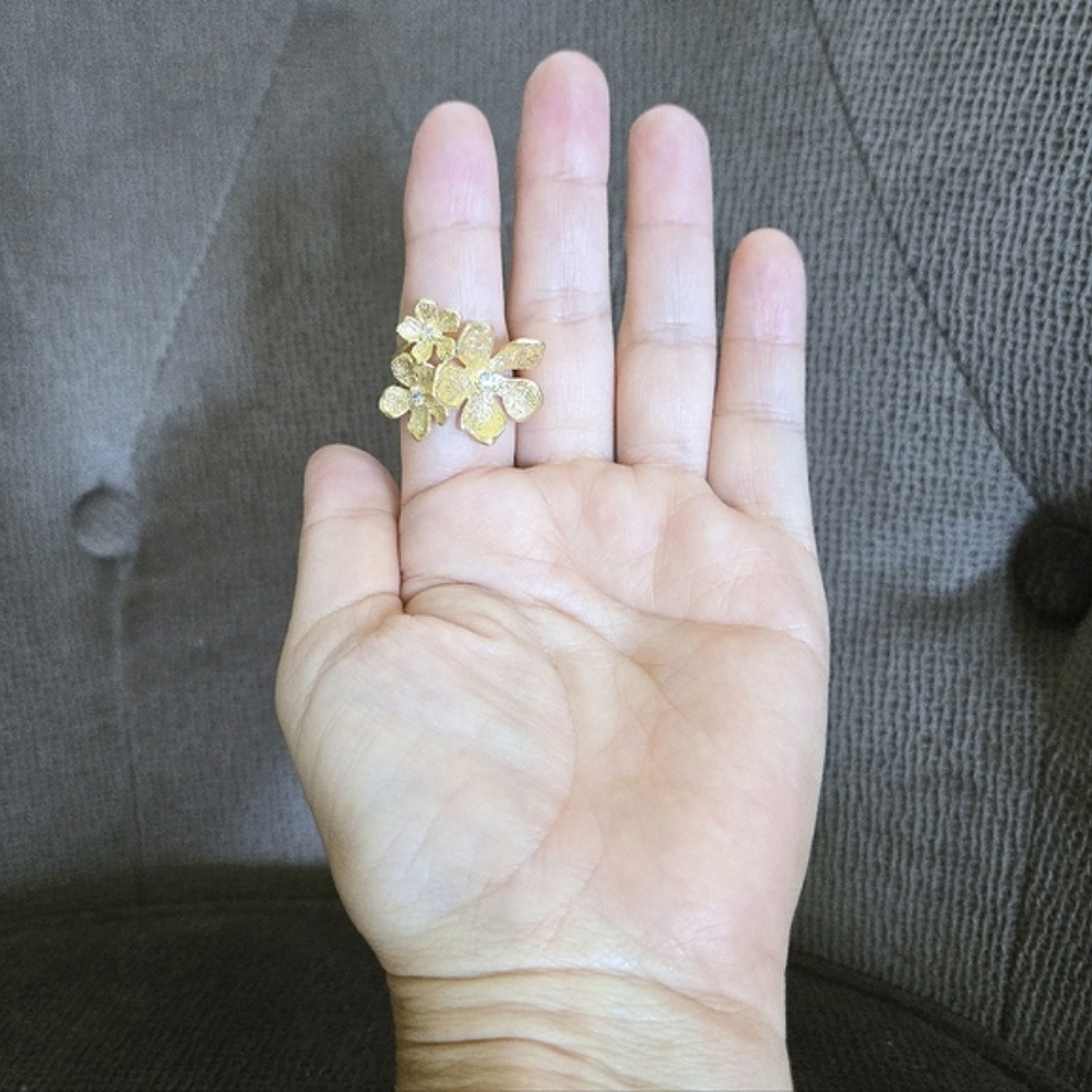 Mia Fiore Textured Gold💛 Triple3️⃣ Blossom🌸 Ring💍 - NWT - Picture 15 of 16